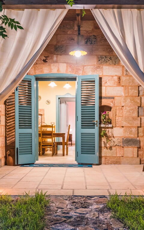 Villa Astrea: Außen, Balkon / Terrasse / Patio, Garten, Haupteingang