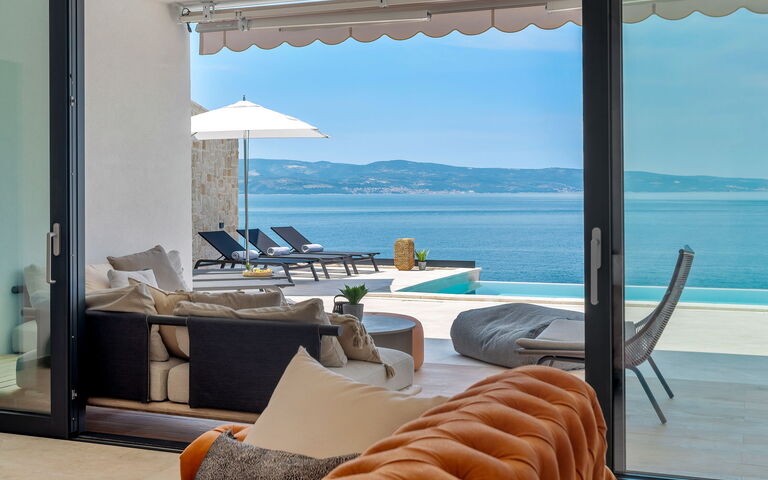 Villa Sea Breeze: Wohnzimmer
