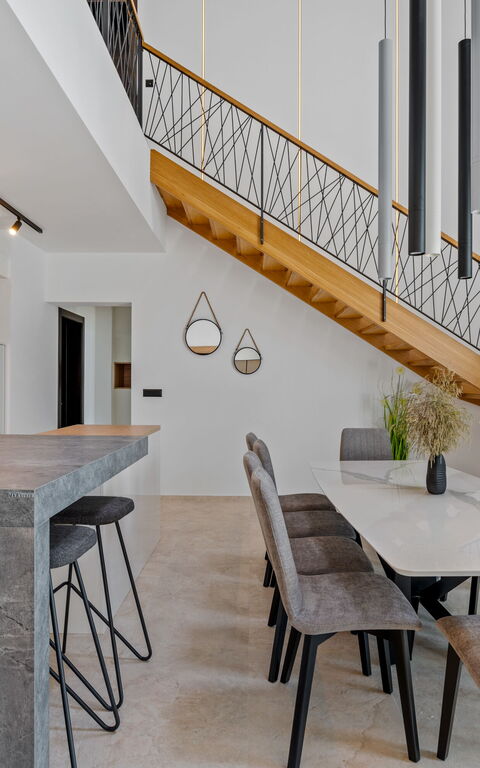 Villa Loma: Esszimmer, Küche