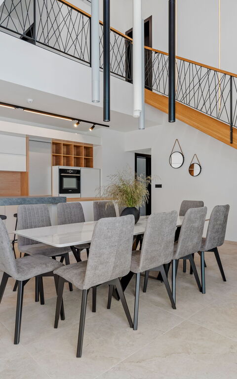 Villa Loma: Esszimmer, Küche