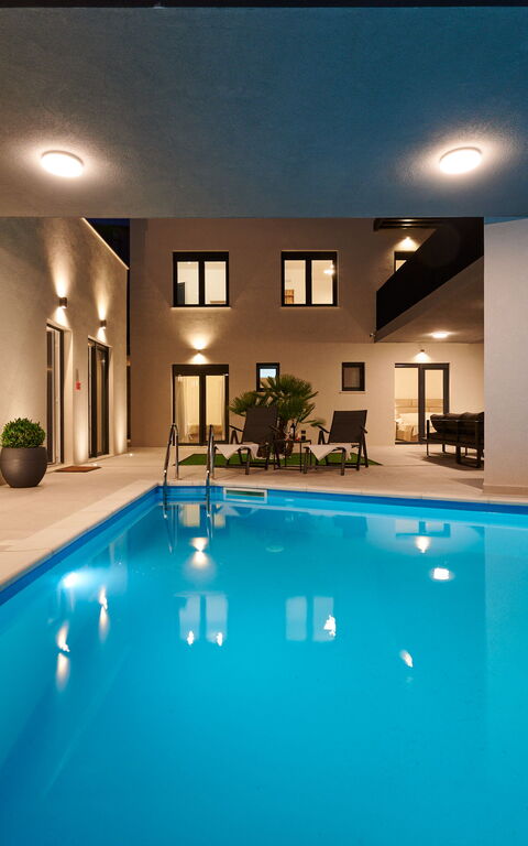 Villa Stella: Schwimmbad