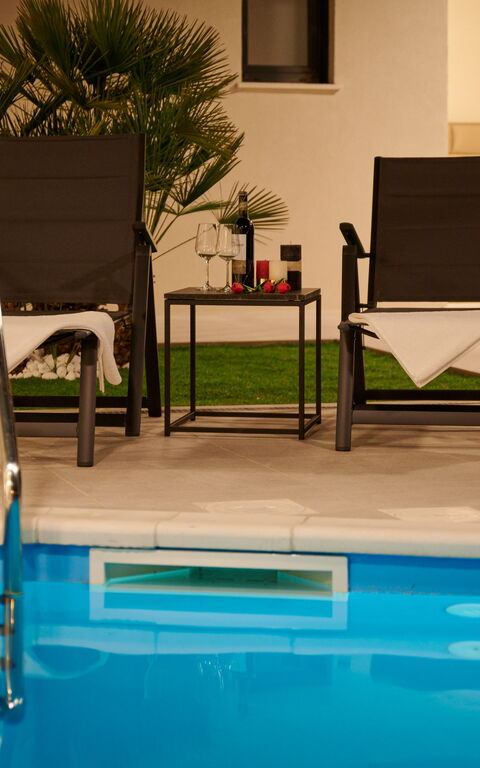 Villa Stella: Schwimmbad