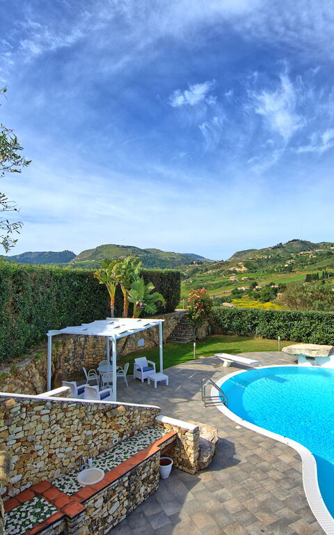 Villa Demetra: Außen, Draussen, Schwimmbad