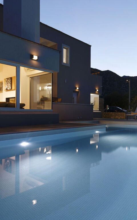 Villa Jure: Schwimmbad