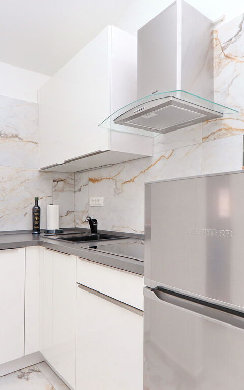 Villa Emerald: Küche