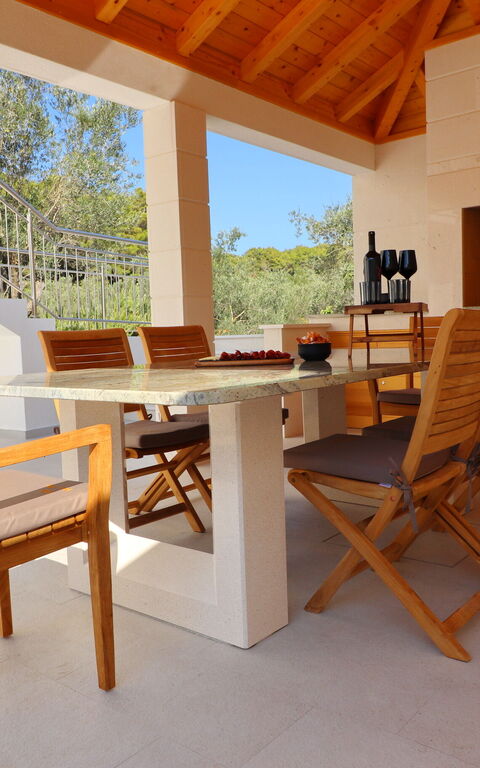 Villa Emerald: Balkon / Terrasse / Patio, Draussen, Küche