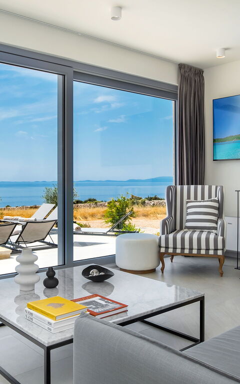 Villa Steropa: Balkon / Terrasse / Patio, Wohnzimmer