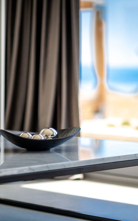 Villa Steropa: Balkon / Terrasse / Patio, Wohnzimmer, Zimmerdetails