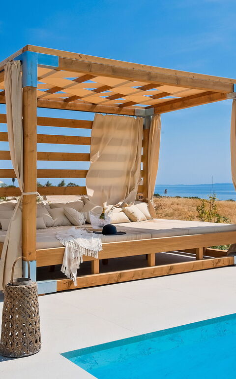 Villa Elektra: Balkon / Terrasse / Patio, Draussen, Schwimmbad