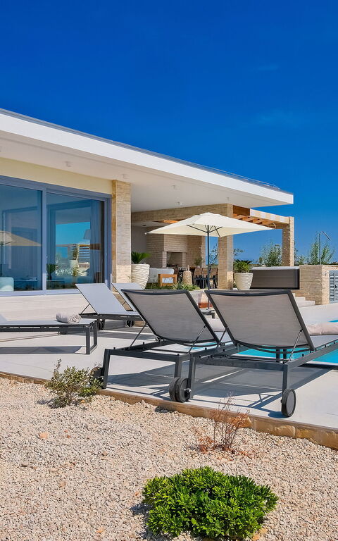 Villa Elektra: Außen, Balkon / Terrasse / Patio, Draussen, Schwimmbad