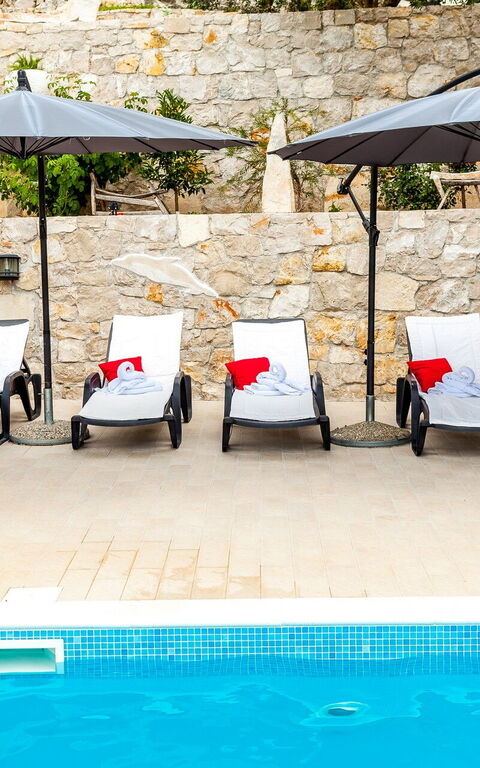 Villa Azurit: Balkon / Terrasse / Patio, Draussen, Schwimmbad