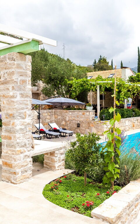 Villa Azurit: Balkon / Terrasse / Patio, Schwimmbad