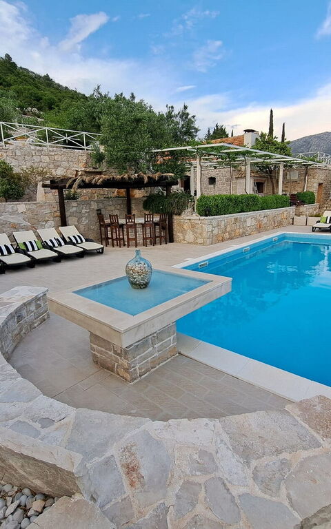 Villa Azurit: Außen, Balkon / Terrasse / Patio, Schwimmbad