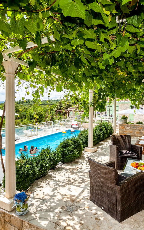 Villa Azurit: Balkon / Terrasse / Patio, Draussen, Schwimmbad