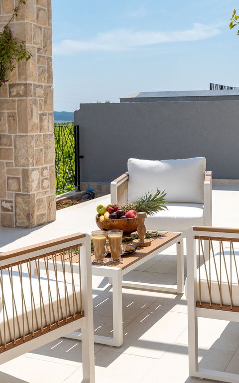 Villa Spectrum: Ansichten, Balkon / Terrasse / Patio, Draussen