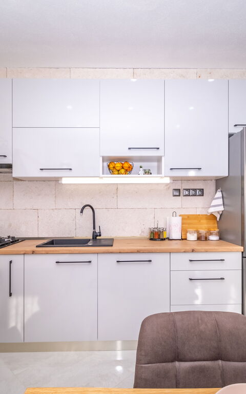 Villa Diana: Esszimmer, Küche