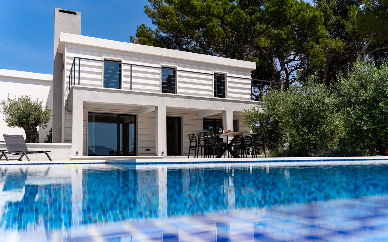 Villa Cosmic: Außen, Balkon / Terrasse / Patio, Schwimmbad