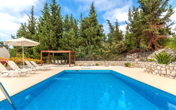 Villa Giorgos: Außen, Draussen, Schwimmbad