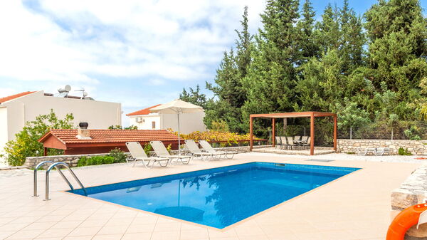 Villa Giorgos: Außen, Draussen, Schwimmbad