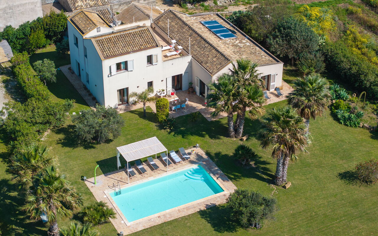 Villa Casale: Garten, Schwimmbad