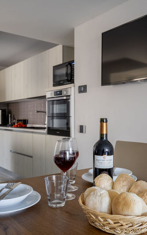 Villa Acquaviva: Esszimmer, Küche