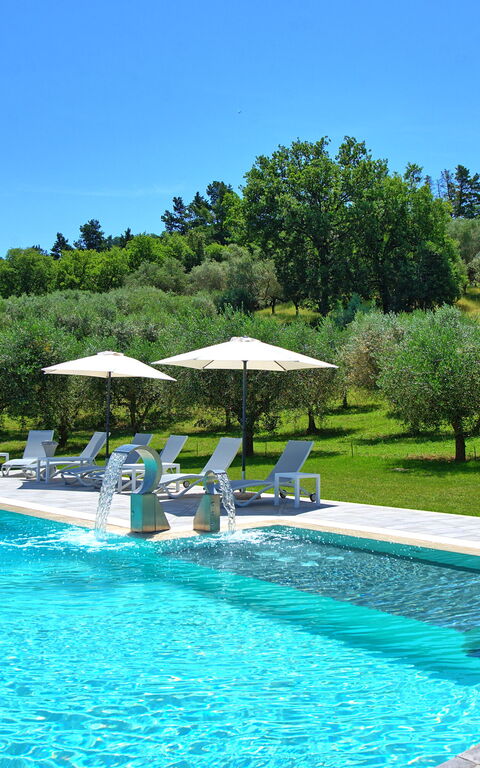 Villa Acquaviva: Draussen, Garten, Schwimmbad, Sommer