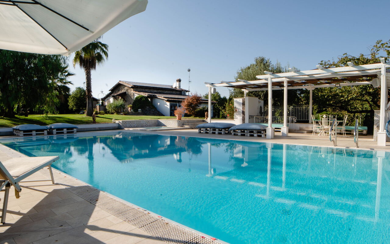 Villa Antici: Außen, Draussen, Schwimmbad