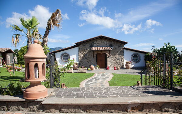 Villa Antici: Außen, Draussen, Garten, Haupteingang