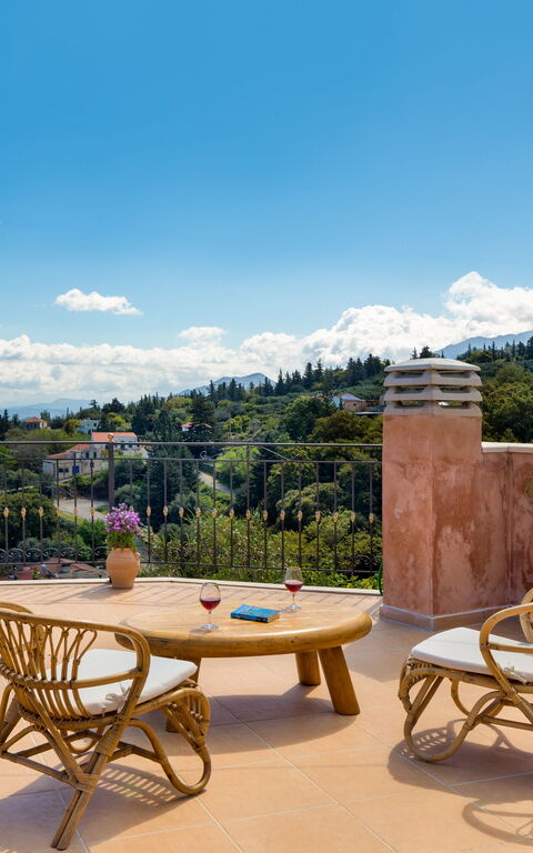 Villa Kois: Ansichten, Außen, Balkon / Terrasse / Patio, Draussen