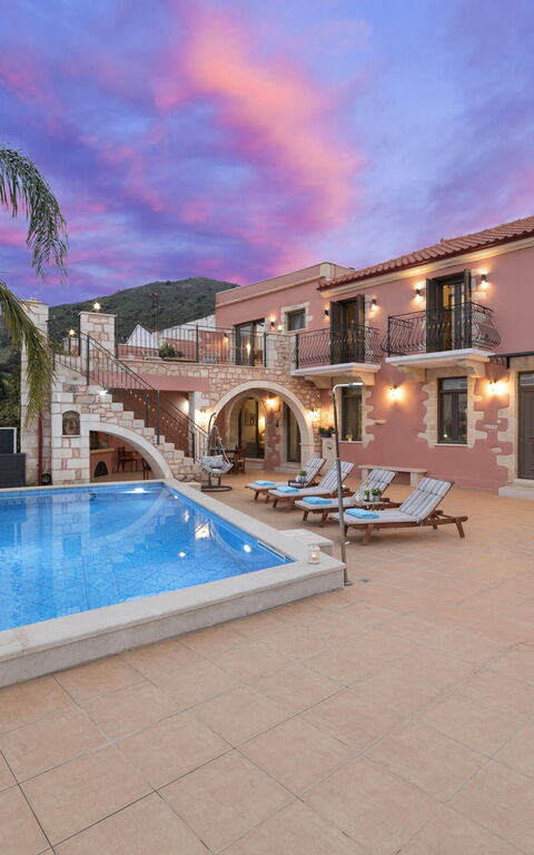 Villa Kois: Ansichten, Außen, Draussen, Schwimmbad