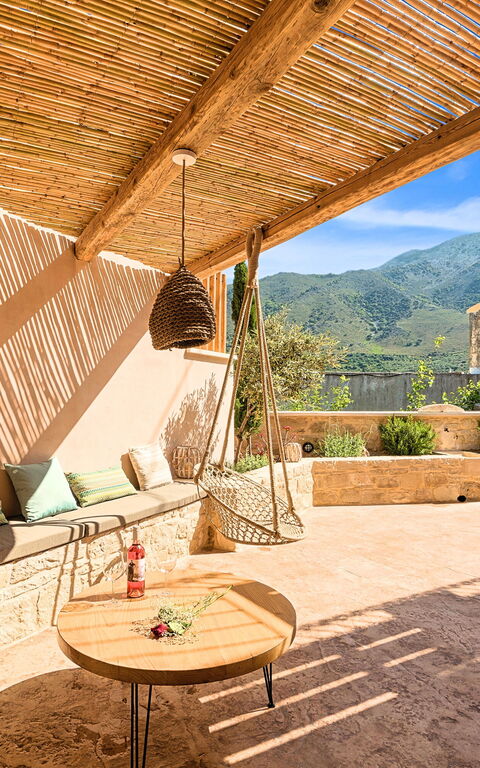 Villa Mirage: Außen, Draussen