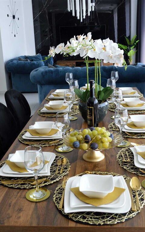 Villa Nikta: Esszimmer, Wohnzimmer