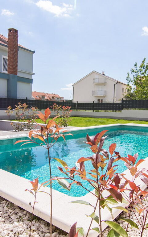 Villa Orvas 190: Balkon / Terrasse / Patio, Schwimmbad