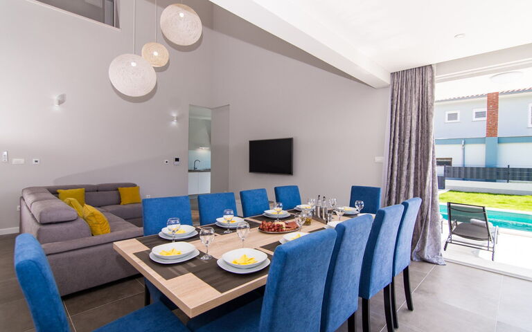 Villa Orvas 190: Esszimmer, Wohnzimmer