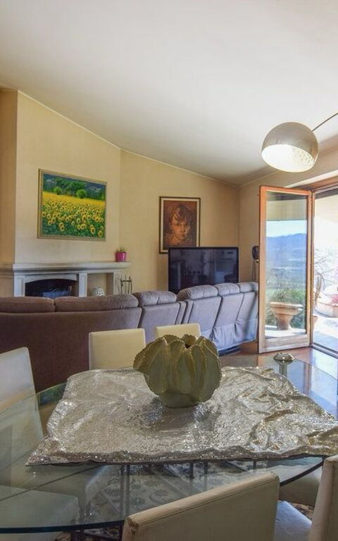 Villa Paradiso: Esszimmer, Wohnzimmer