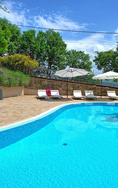 Villa Paradiso: Schwimmbad