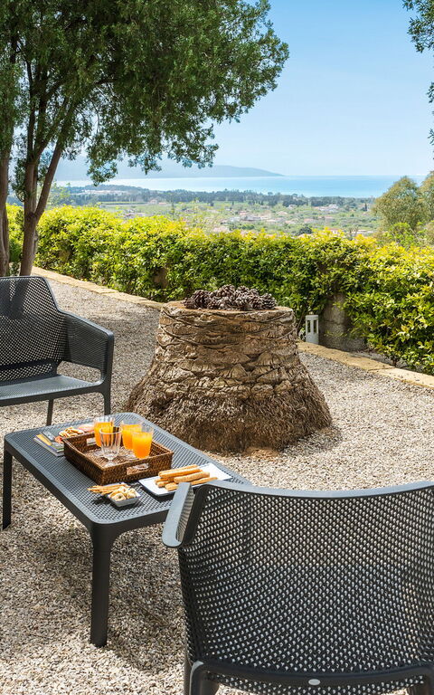 Villa Giuffrè: Ansichten, Außen, Balkon / Terrasse / Patio, Draussen