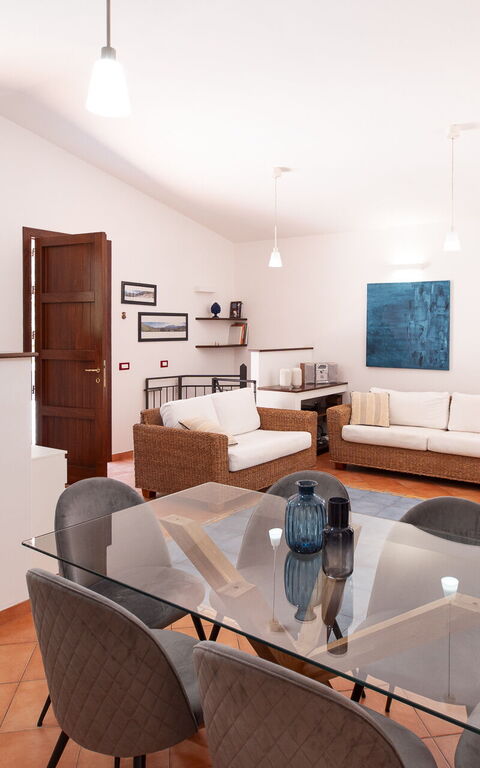 Villa Petra: Esszimmer, Küche, Wohnzimmer