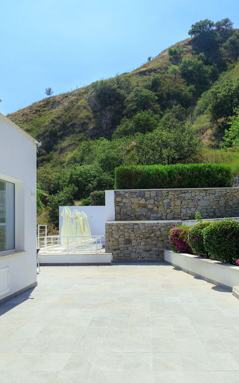 Villa Elysium: Außen, Draussen