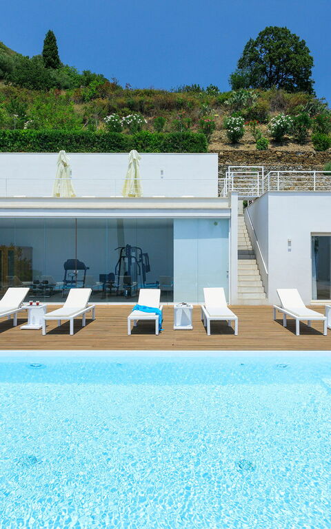 Villa Elysium: Außen, Draussen, Schwimmbad