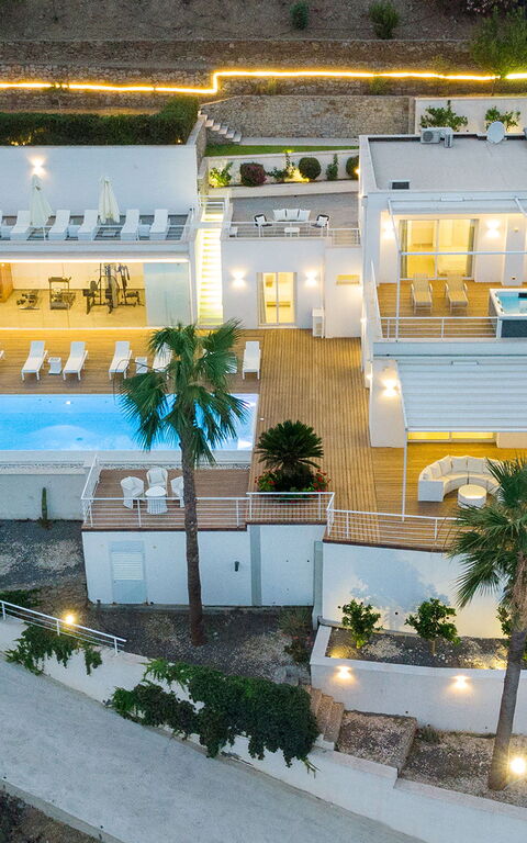 Villa Elysium: Außen, Draussen, Schwimmbad