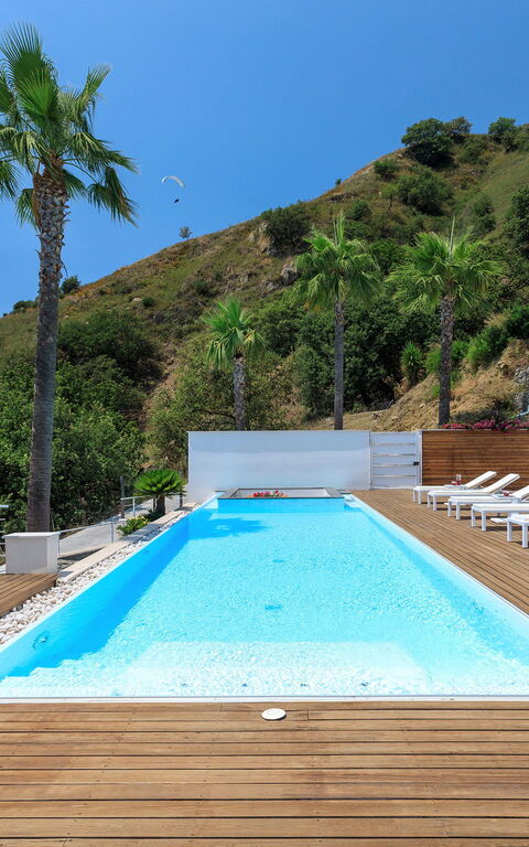 Villa Elysium: Außen, Draussen, Schwimmbad