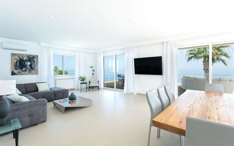 Villa Elysium: Esszimmer, Wohnzimmer