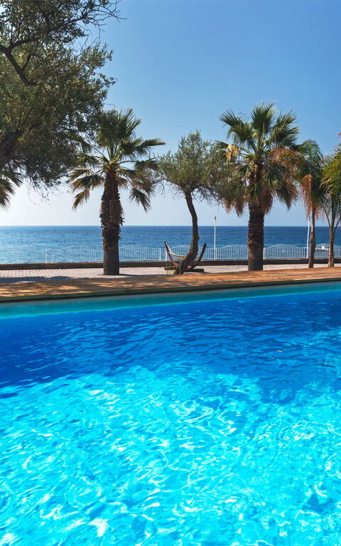 Villa Bellasia: Ansichten, Außen, Draussen, Schwimmbad