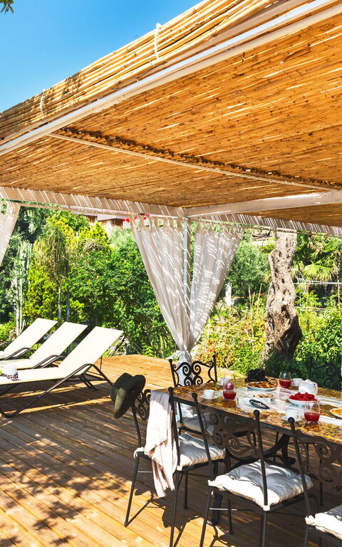 Villa Bellasia: Außen, Draussen