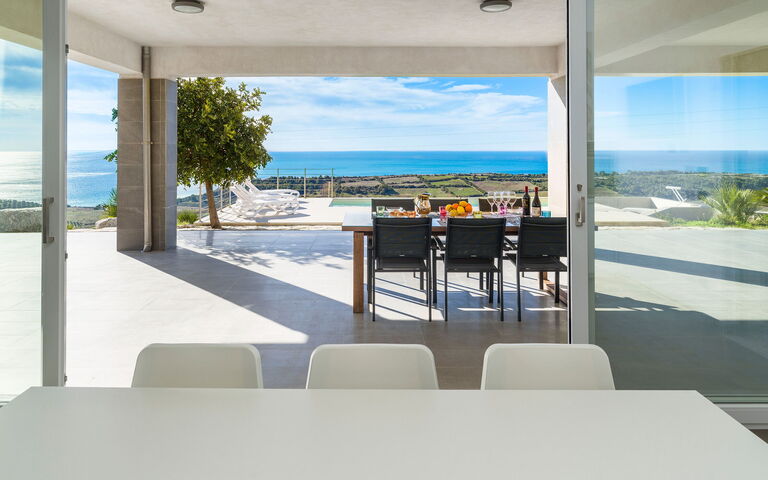 Villa Giglio Di Mare: Esszimmer, Küche