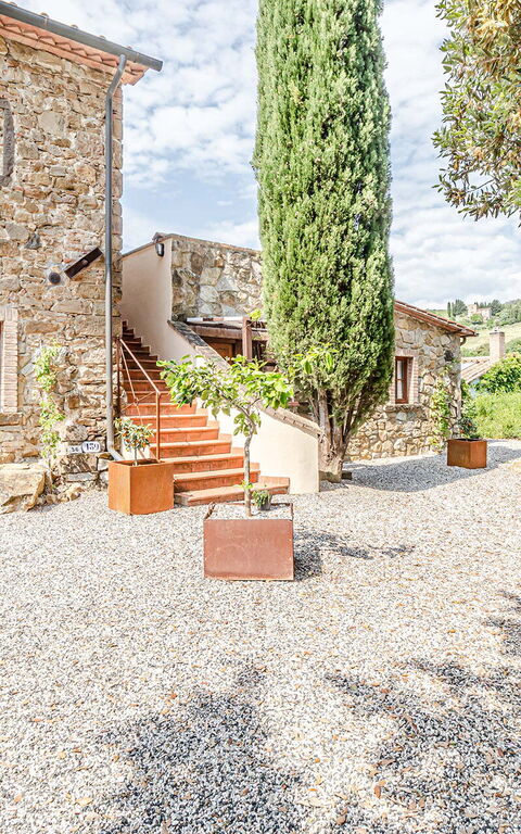 Chateau La Siroque: Außen, Draussen