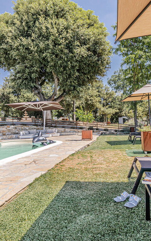 Chateau La Siroque: Außen, Draussen, Garten, Schwimmbad