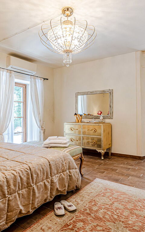 Chateau La Siroque: Schlafzimmer