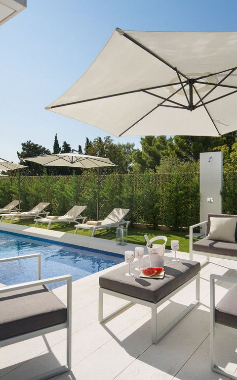 Orvas Villa 82: Balkon / Terrasse / Patio, Draussen, Schwimmbad